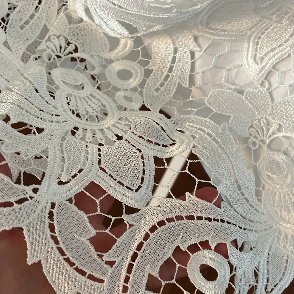 White Lace size 8 Likely women’s Dress - Picture 11 of 11